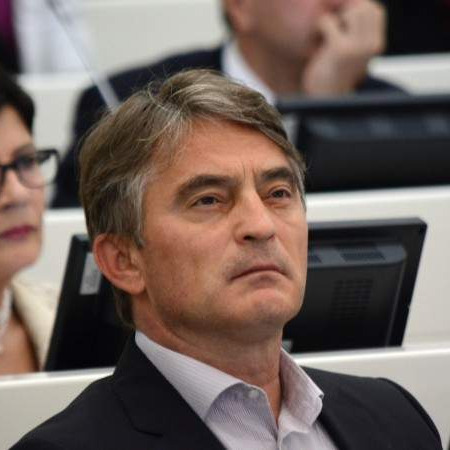 Komšić: Nagrada Handkeu čin mržnje prema žrtvama genocida