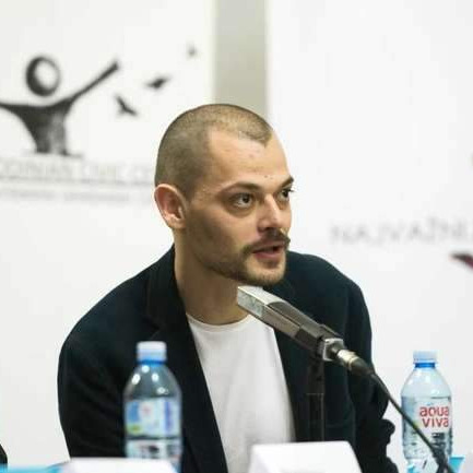 Stanetić: Vučiću nije bilo mjesto u Potočarima