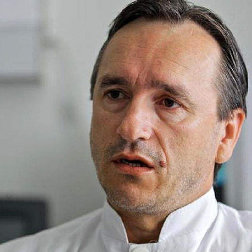 HEROJ U BIJELOM | Ratnin hirurg iz Srebrenice dr. Ilijas Pilav kandidat za novog ministra zdravstva u KS