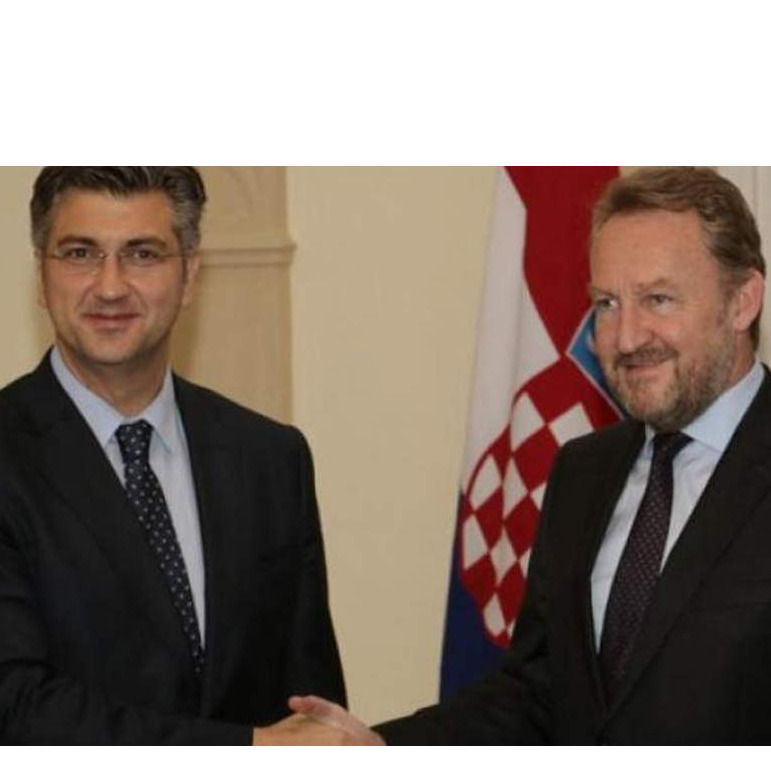 Zaboravio očeve citate: Putovanjem u Zagreb Bakir Izetbegović obesmislio institucije BiH