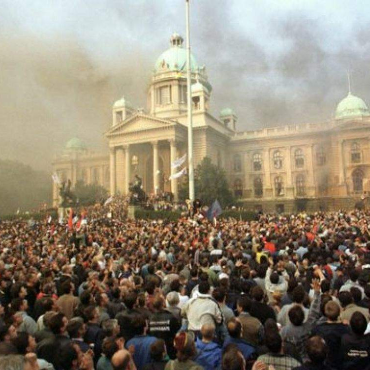 Dvadeset godina od 5. oktobra: Je li se Srbija, zaista, odrekla Miloševća?