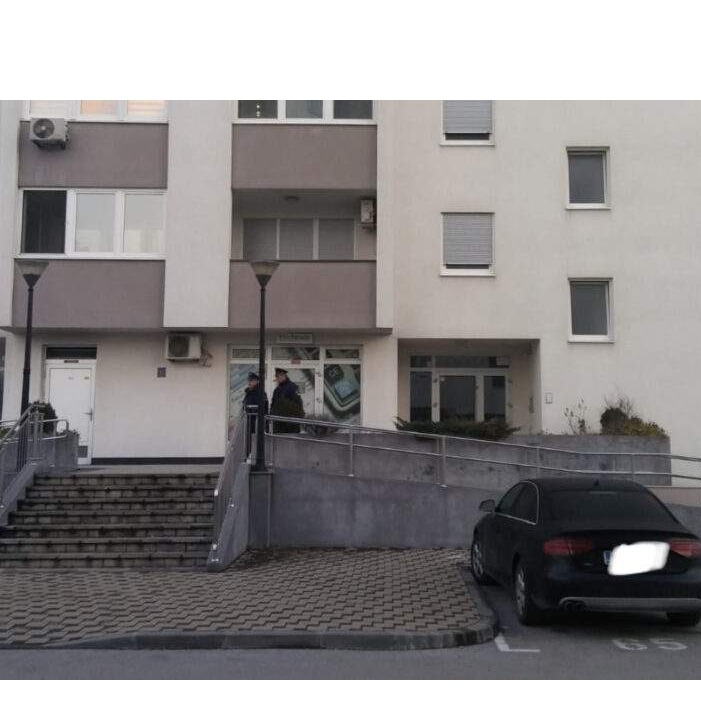 Službenici iz Odjela za krijumčarenje reketirali uvoznike!?