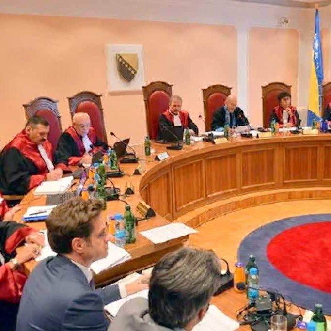 Afere: Ko su vakseri Ustavnog suda BiH u Srbiji?