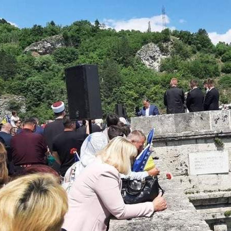 Obilježena godišnjica zločina u Višegradu: 3.000 ruža za 3.000 života 