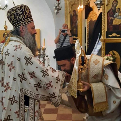 Davor Gjenero: Klerikalni desant na Cetinje