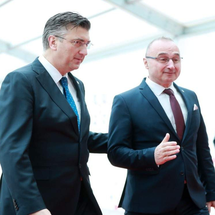 Analiza vanjske politike Hrvatske: Ustrajavanje na pozicijama iz ratova