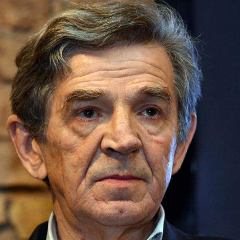 Duraković: Šute gospodin Schmidt, intelektualci, lideri..., dok Bošnjacima prijeti sudbina evropskih Rohinja! Neka vas je sram!