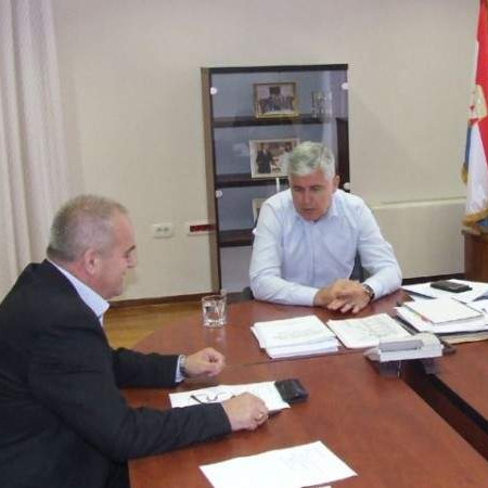 Zašto Čović "oprema" lovce Herceg-Bosne!?