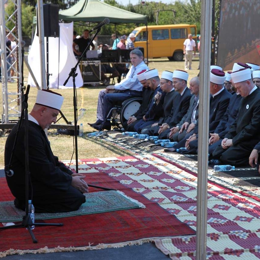 Reisul-ulema u Kozarcu: Moramo se čuvati zla koje vreba