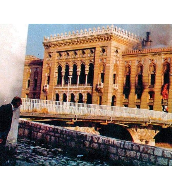 Sarajevo: 30. godišnjica spaljivanja Vijećnice i sjećanja na dva miliona izgorjelih knjiga