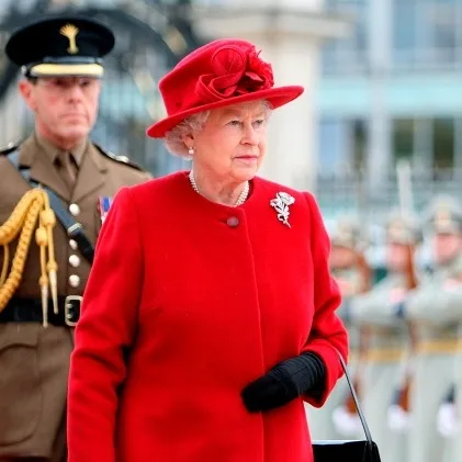 "Moramo govoriti ružnu istinu o kraljici i britanskoj imperiji"