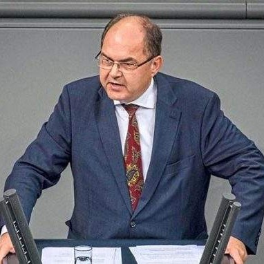 Christian Schmidt nametnuo izmjene Izbornog zakona BiH