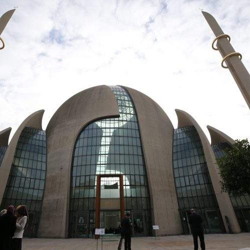 Muslimani u Kelnu s nestrpljenjem očekuju prvi ezan putem razglasa