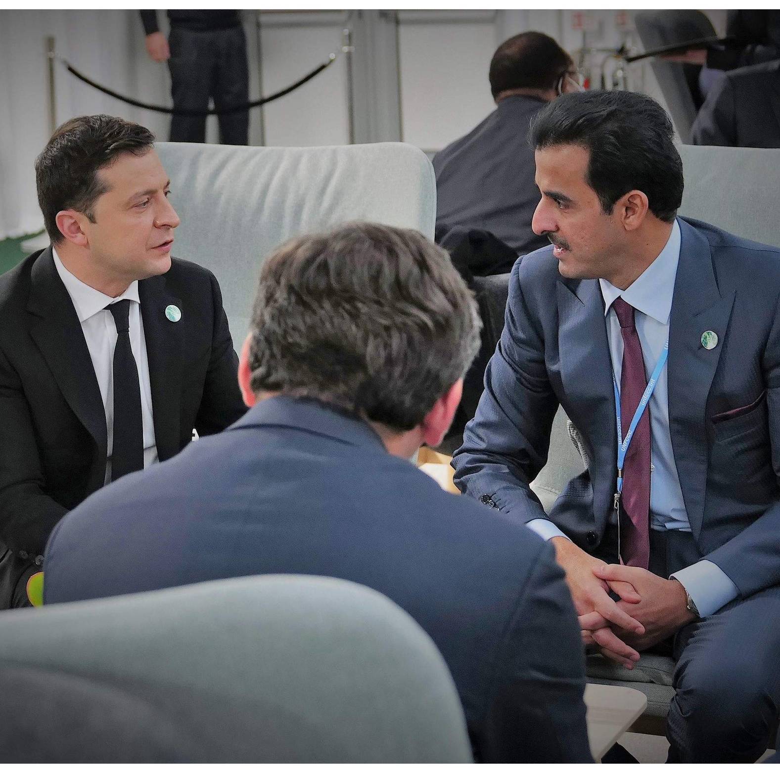 Emir Države Katar razgovarao sa Zelenskim: Poštovati teritorijalni integritet Ukrajine