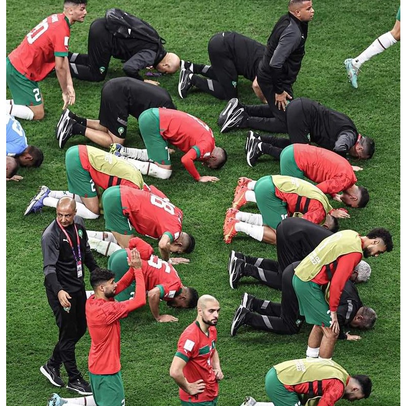 Francuska u finalu Mundijala, Marokanci pali Allahu na sedždu