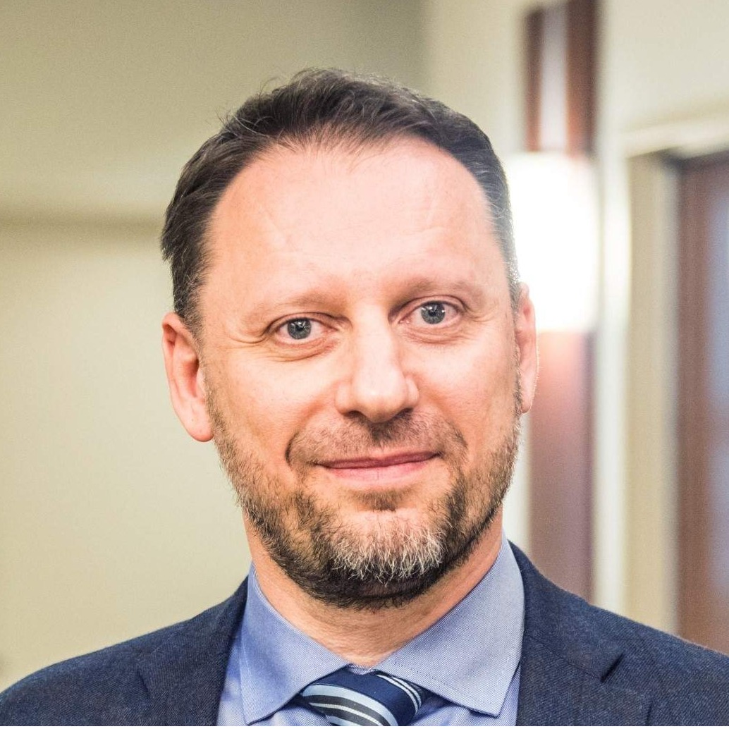 Ermin Sinanović:  Bošnjaci, podesimo frekvencije...