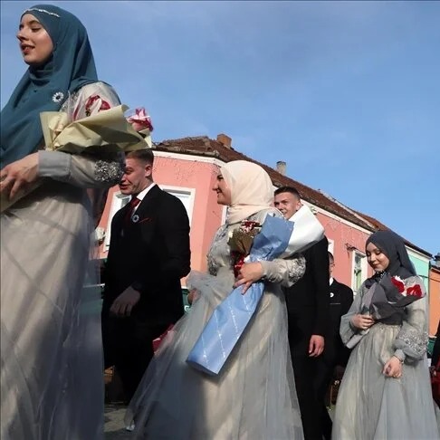 Tuzla: Svečano ispraćena 347. generacija Behram-begove medrese