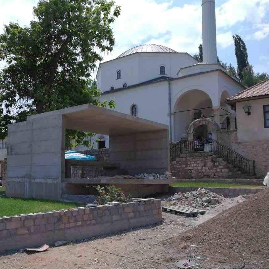 U GRADAČCU SE GRADI TURBE: Hoće li posmrtni ostaci Zmaja od Bosne  nakon 183 godine biti preneseni u Gradačac?