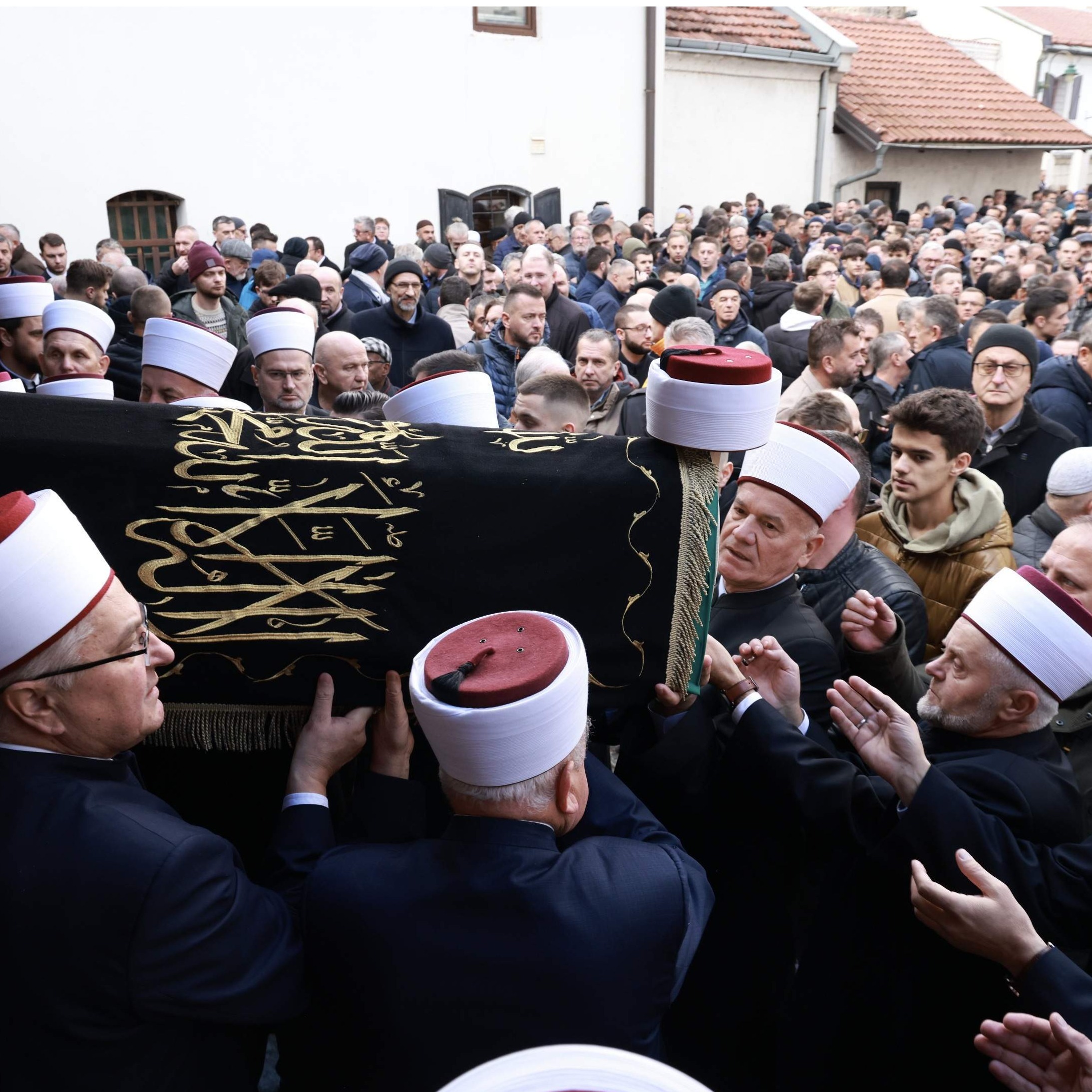 Klanjana dženaza hafizu Ismet-ef. Spahiću