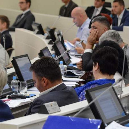 Parlament BiH: Usvojena Deklaracija kojom se traži obustava gradnje Pelješkog mosta!