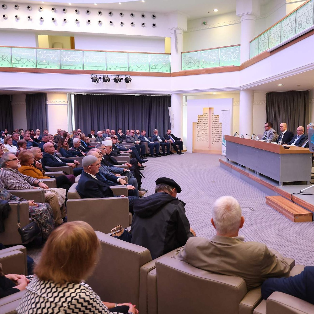 Sjećanje na akademika Hamdiju Ćemerlića: Od Sorbone i Pariza do srca naroda kojem je želio služiti 