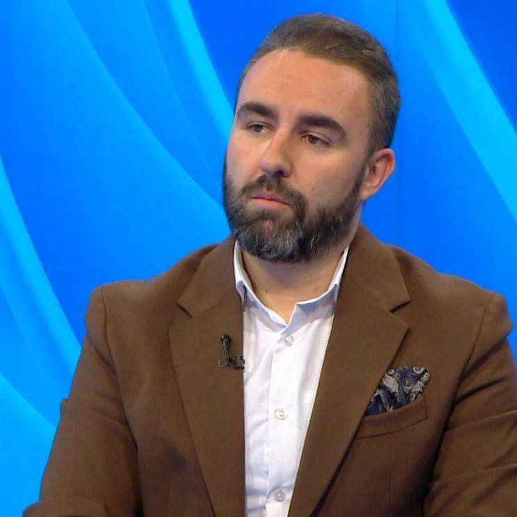 Lisica: Konačno spaljivanje iluzija da će neko drugi uraditi naš posao