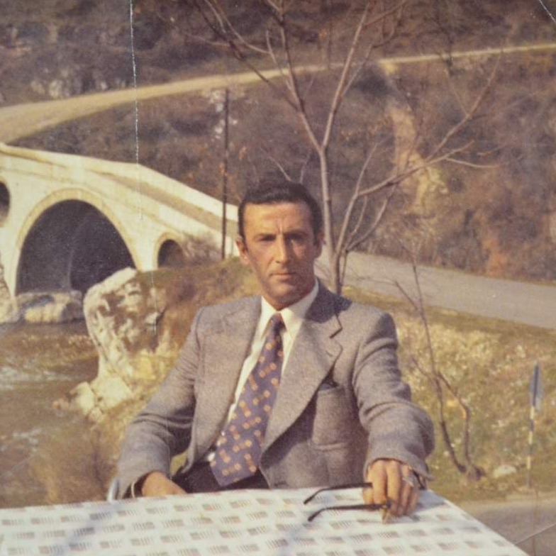 VELIKANI | Ismet Alajbegović Šerbo – od sarajevskih kafana do trajnog muzičkog nasljeđa