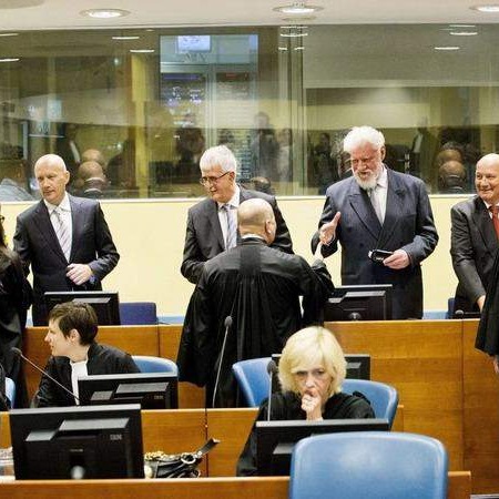 Safet Oručević: Stid me je...