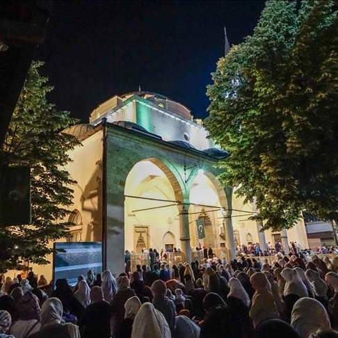 Noć bolja od hiljadu mjeseci | Muslimani obilježavaju Lejletul-kadr, poznata lokacija centralne svečanosti