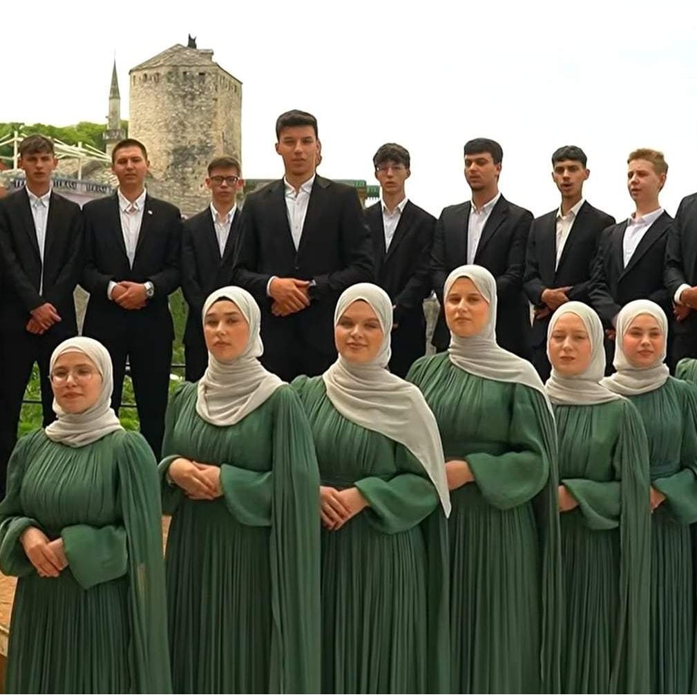 Poslušajte ilahiju "Putokazi", himnu 381. generacije Karađoz-begove medrese
