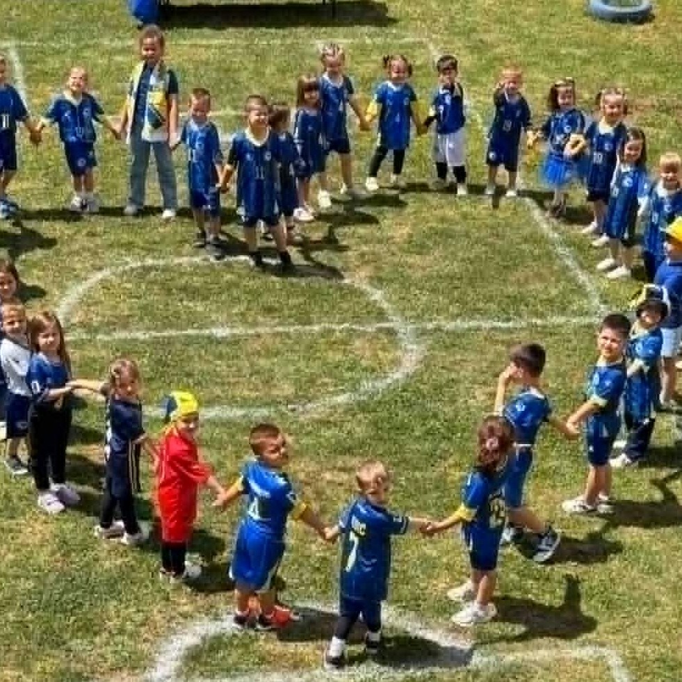 Mali Zmajevi za velike Zmajeve: Dječija srca danas kucaju za Bosnu i Hercegovinu