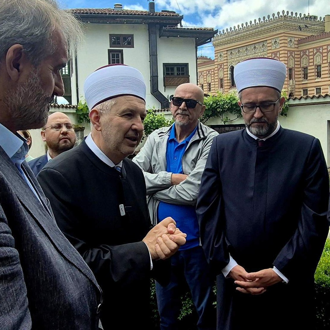 Muftijstvo sarajevsko predstavilo projekat sanacije nišana i kaburova u haremu Hadžijske džamije