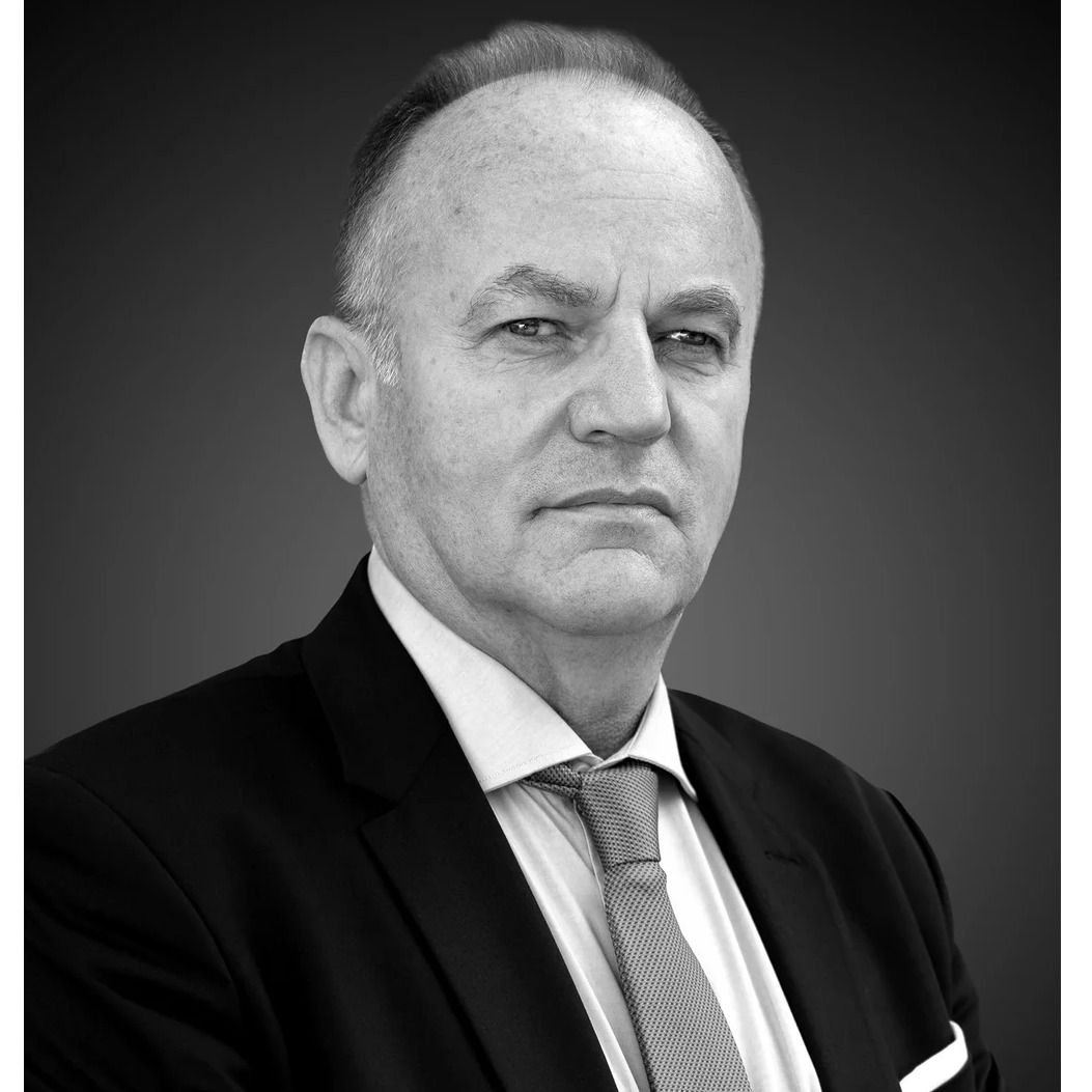 Mr. Suad Mahmutović: Strilanje