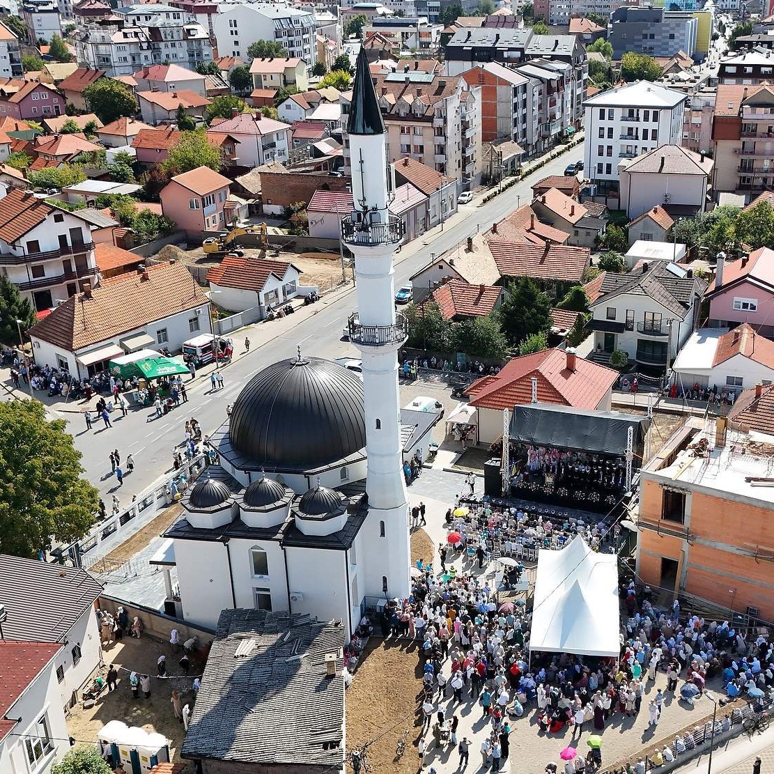 Svečano otvorena Preljubovića - Dašnica džamija u Bijeljini: Srušena u ramazanu, ustala iz pepela