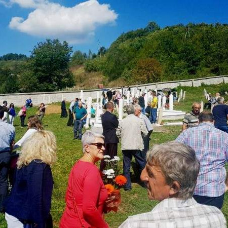 Ni nakon 22 godine nema pravde za 28 streljanih logoraša u mjestu Oborci