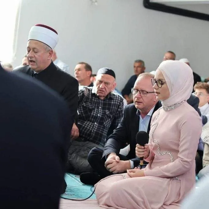 Sa 17 godina nosi Kur’an u srcu: Amina Rožajac postala hafiza