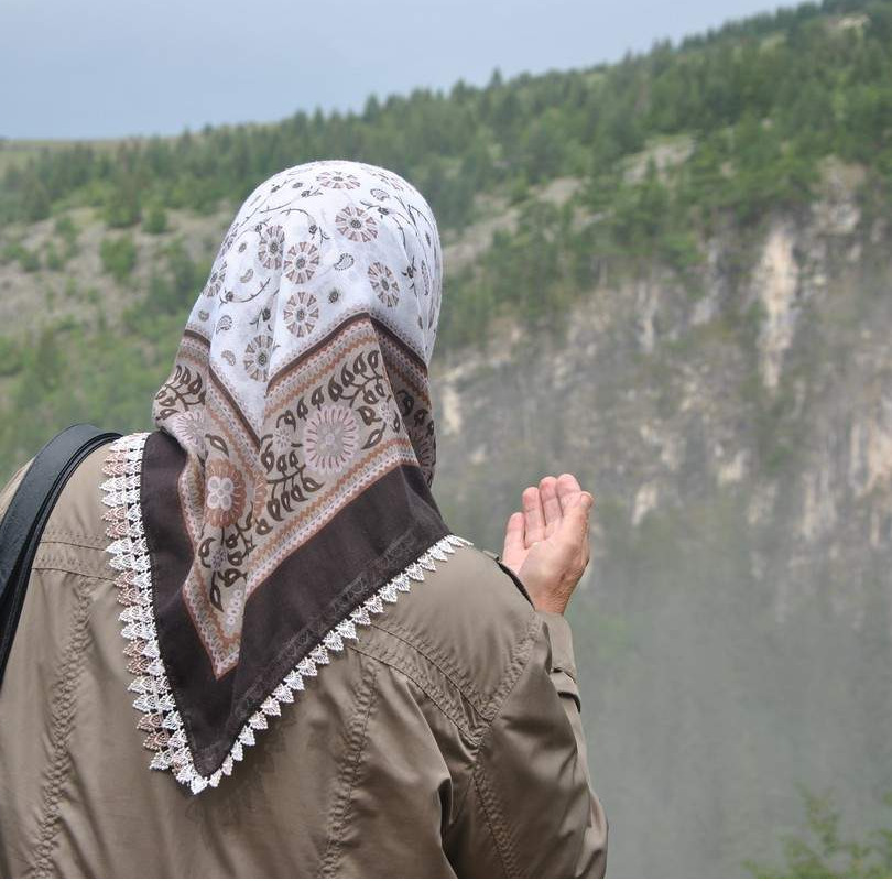 Iz masovne grobnice na Korićanskim stijenama ekshumirano 137 posmrtnih ostataka