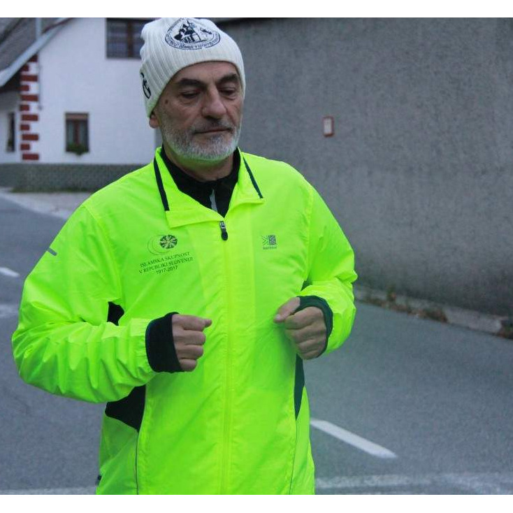 Imam trči maraton od džamije do džamije za mir