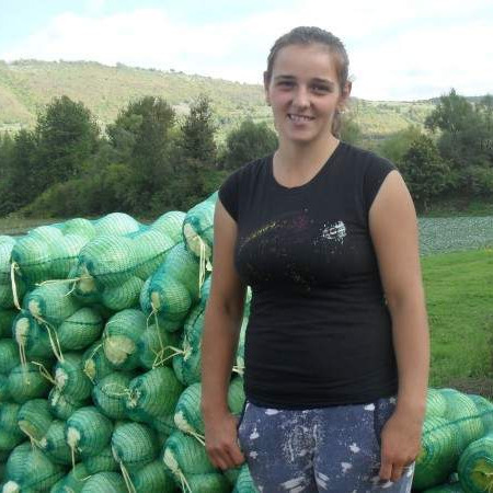 Admira (23) iz Gornjeg Vakufa: Više volim baviti se poljoprivredom nego raditi u fabrici za 300 KM 