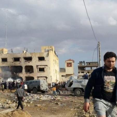 Sinaj: U napadu na džamiju u kojoj se okupljaju sufije ubijeno 235 osoba 