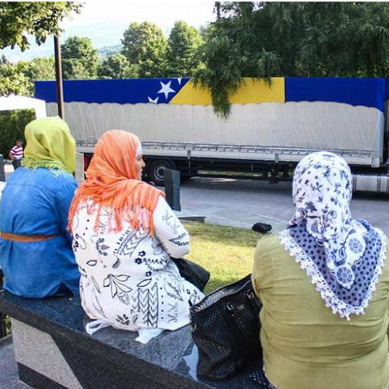 Iz Visokog tabuti 71 žrtve genocida u Srebrenici na putu u konačni mir