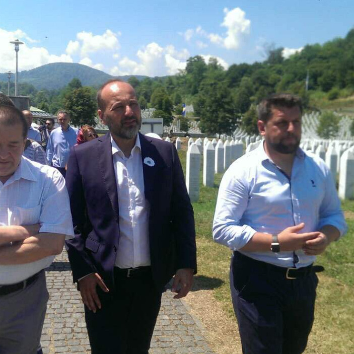 Saša Janković odao počast žrtvama genocida u Srebrenici