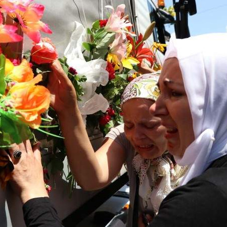 Kolona s tabutima zastala u Sarajevu, brojni odali počast (FOTO-VIDEO)