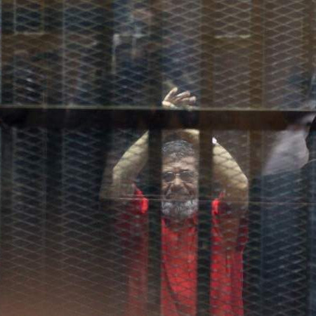 Svrgnuti egipatski predsjednik osuđen na tri godine zbog vrijeđanja pravosuđa