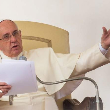 Papa poručio vjernicima da ne budu zavedeni novcem i karijerom