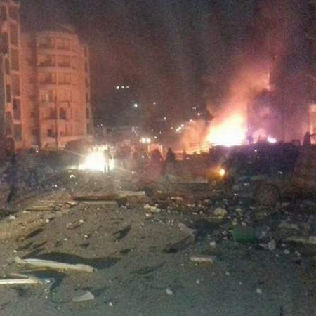 Sirija: U eksploziji i zračnim napadima u Idlibu ubijeno 40 osoba