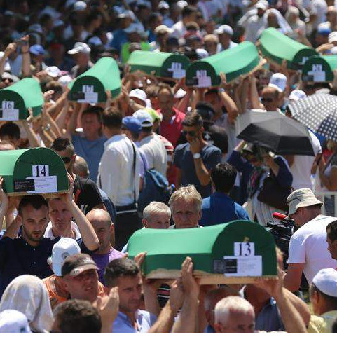 SUZE I BOL U POTOČARIMA: Smiraj za 71 žrtvu genocida u Srebrenici