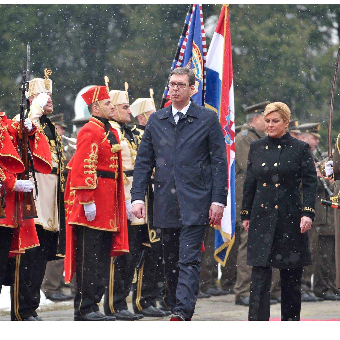 Vučić dočekan uz najviše počasti