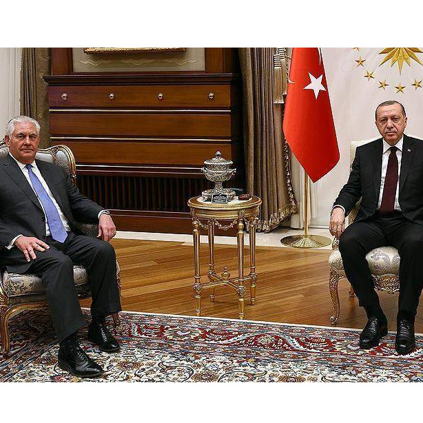 Erdogan i Tillerson na trosatnom sastanku o Sirji i Iraku