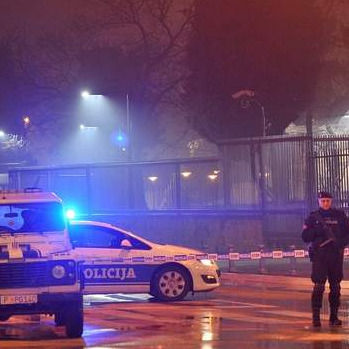 Bacio bombu na američku ambasadu, pa se digao u vazduh